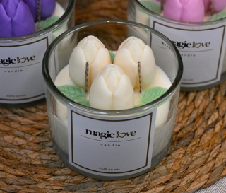 Świeca sojowa bukiet białych tulipanów