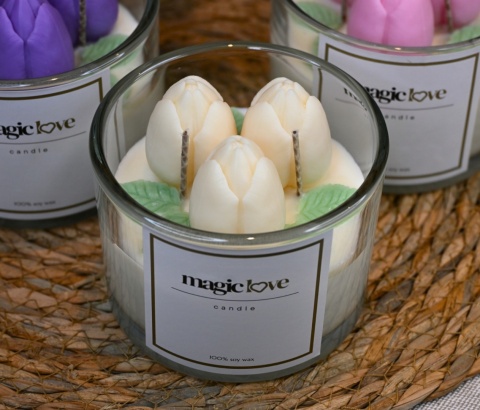 Świeca sojowa bukiet białych tulipanów