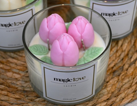 Świeca sojowa bukiet różowychtulipanów