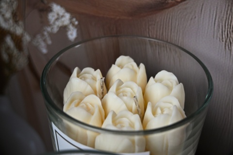 Świeca sojowa duże tulipany białe