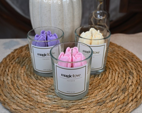 Świeca sojowa małe tulipany białe