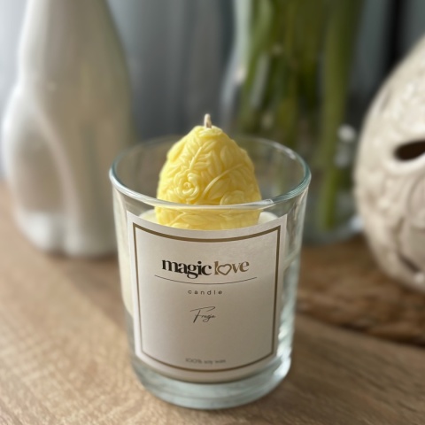 Świeca sojowa żółte Wielkanocne jajko